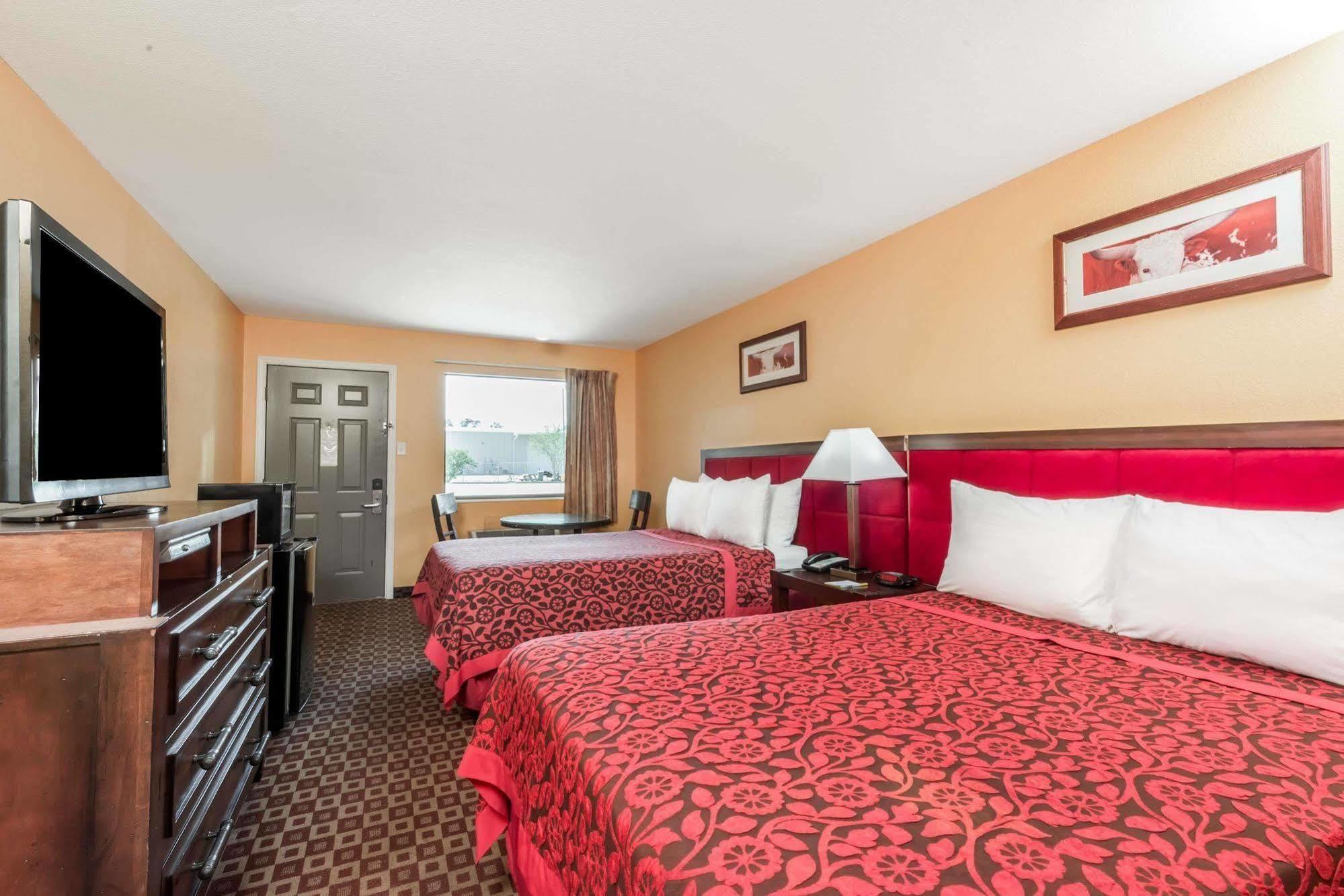 Days Inn By Wyndham Sulphur La Exteriér fotografie